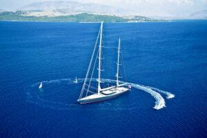 Sailing-yacht-Drumbeat