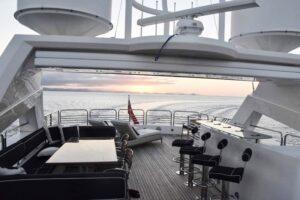 vegas-yacht-deck-view