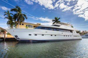 SANCTUARY-Yacht-Charter-Bahamas