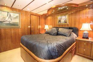 SANCTUARY-Yacht-Charter-Cabin