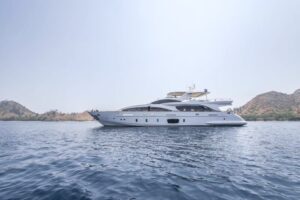 Antonia-II-yacht-charter-10